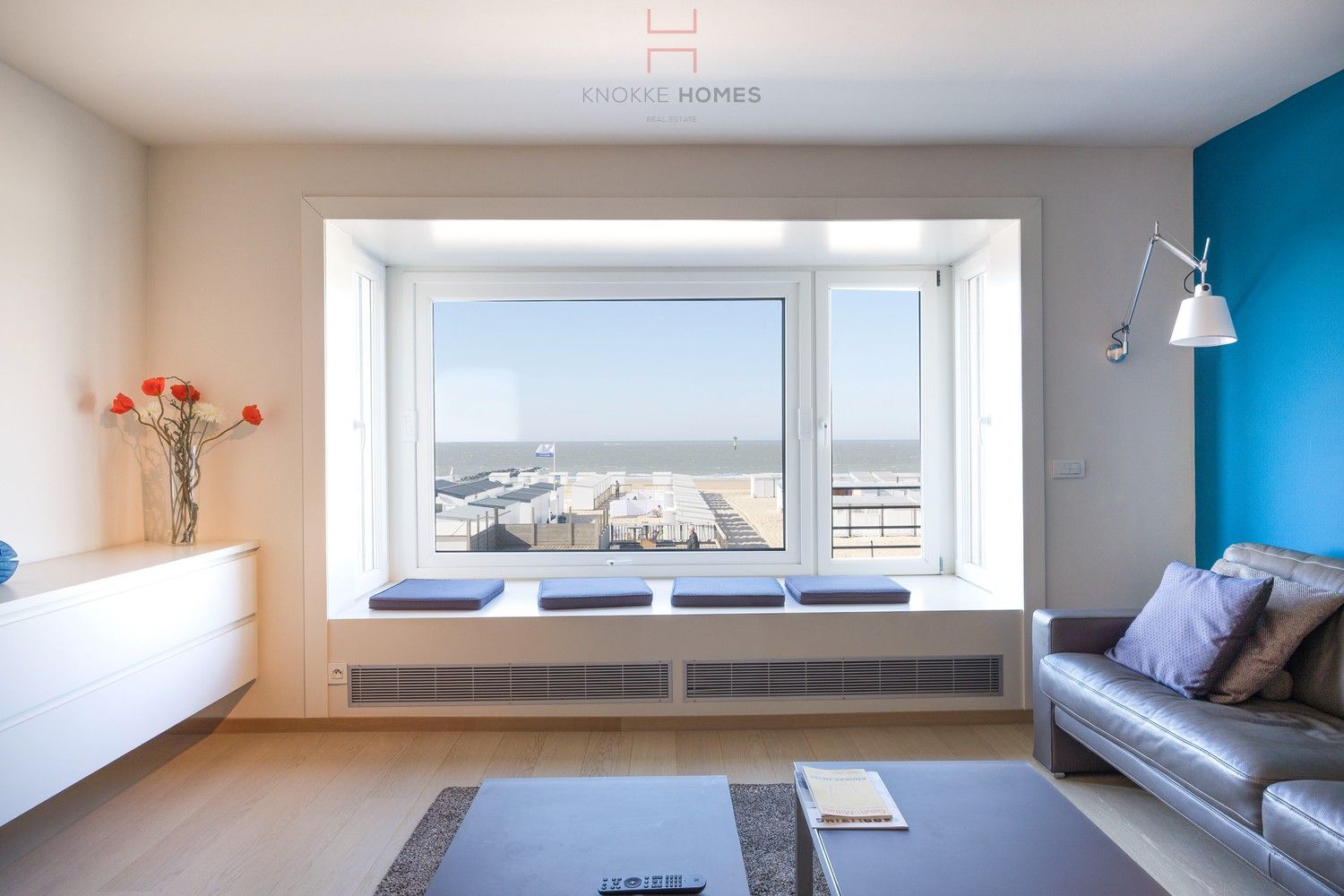 Instapklaar appartement met frontaal zeezicht gelegen nabij het Driehoeksplein foto 12