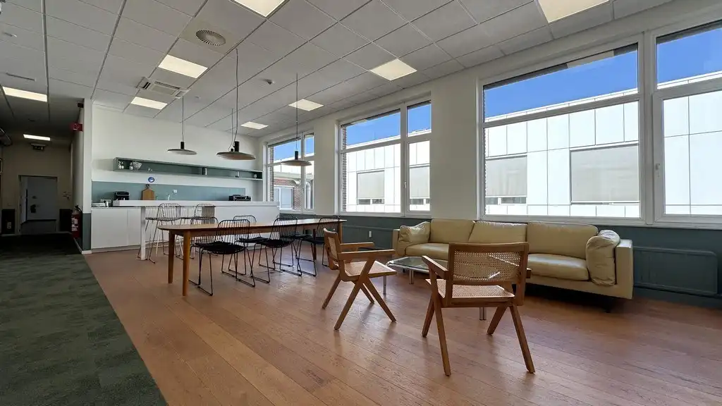 Mooi instapklaar kantoor te huur in Ceka Center Antwerpen foto 7