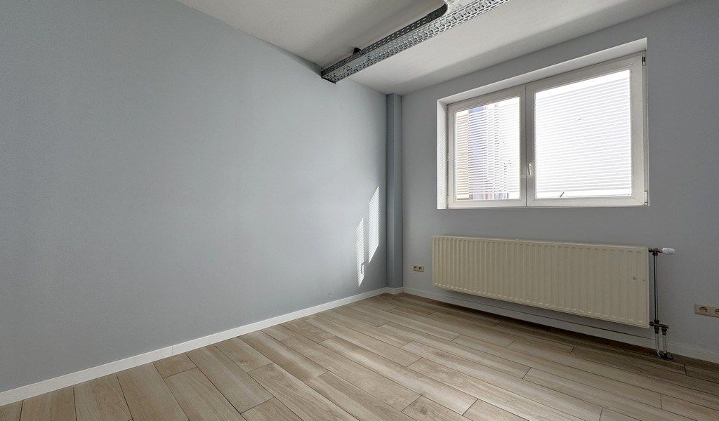 Vernieuwde kantoren te huur vlakbij Eilandje in Antwerpen foto 5