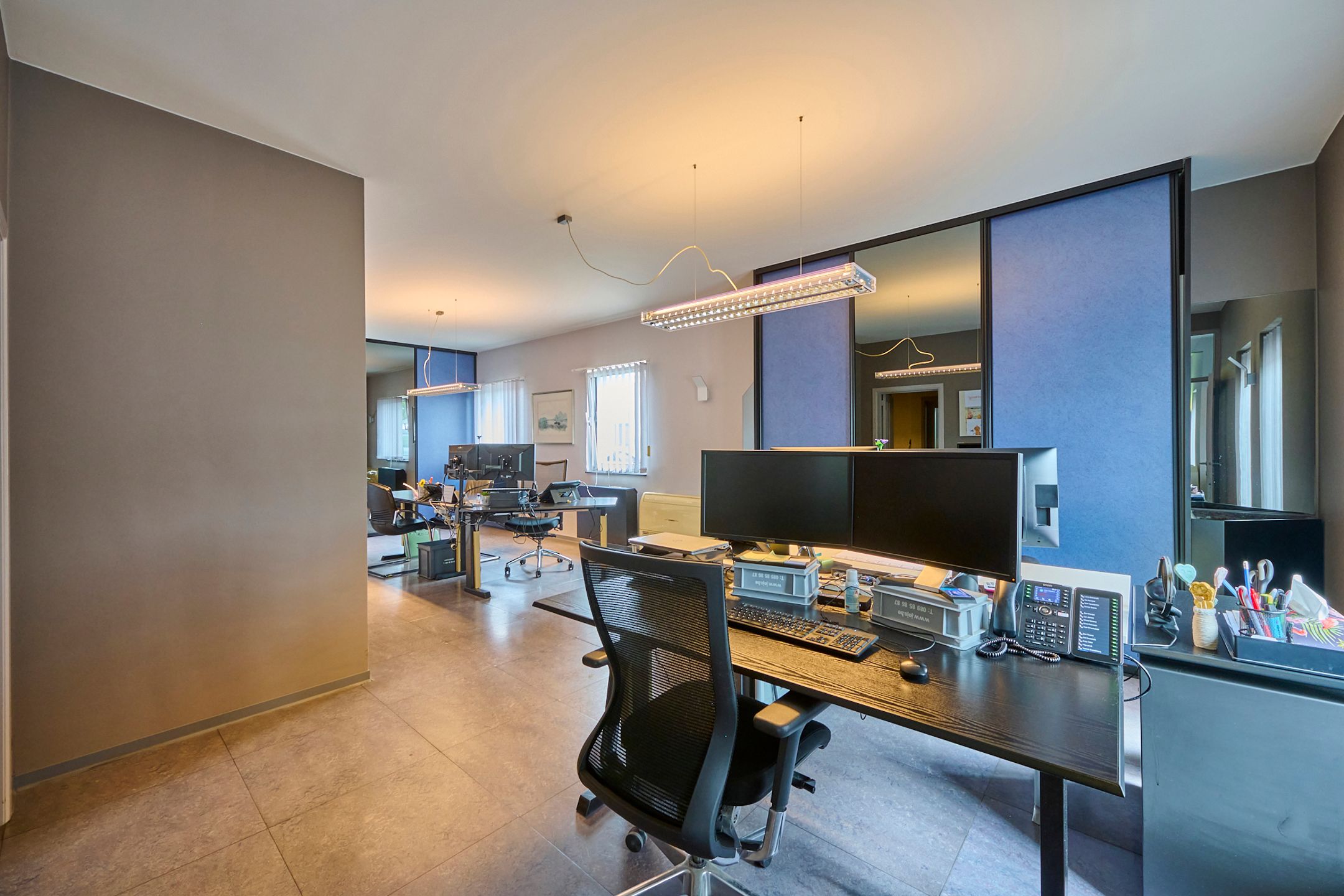 MULTIFUNCTIONEEL GEBOUW OP MOOIE ZICHTLOCATIE foto 4