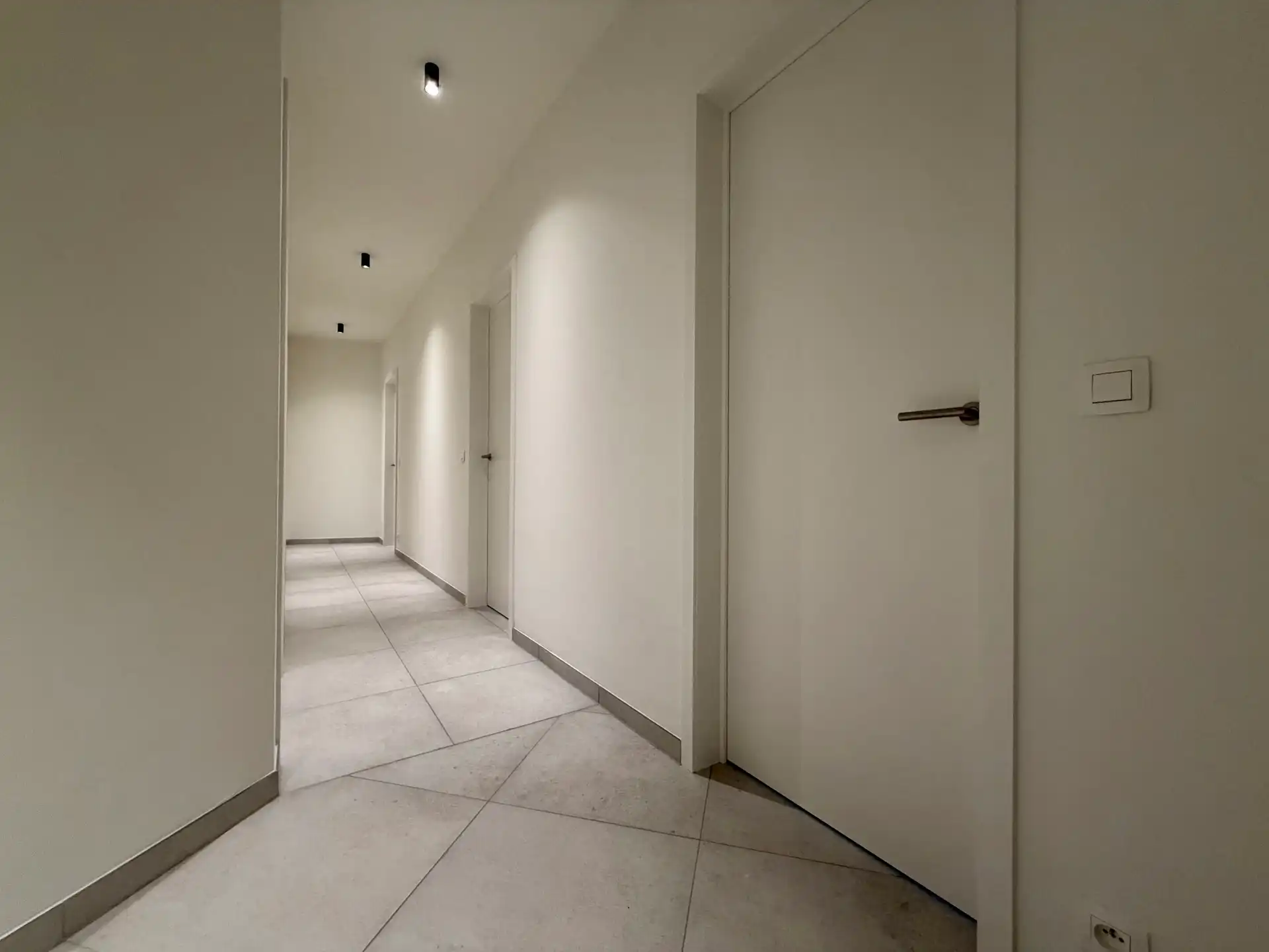 Gelijkvloers BEN-appartement met 3 slaapkamers en parking foto 19