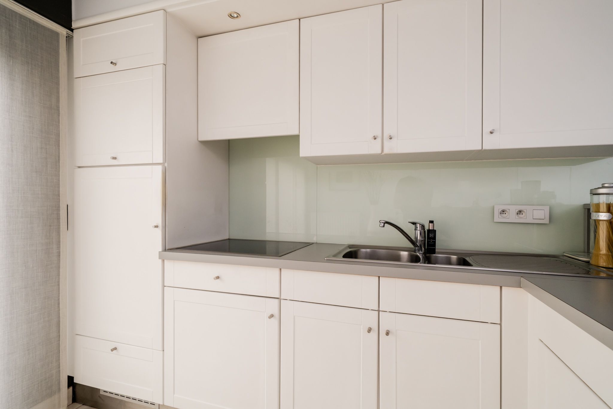Ruime moderne gezinswoning met 5-6 slaapkamers foto 7