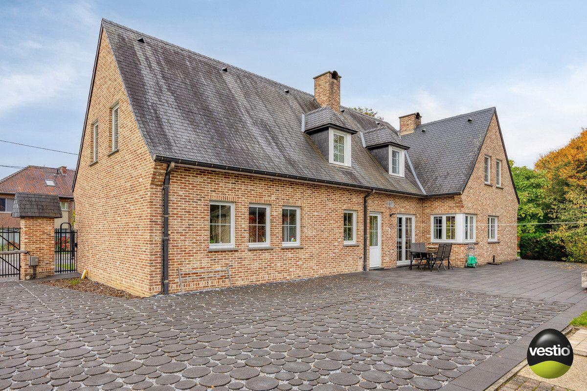 RUSTIG GELEGEN RUIME VILLA MET 5 SLK OP RIANT PERCEEL VAN 18A61CA IN STADSRAND TONGEREN. foto 42