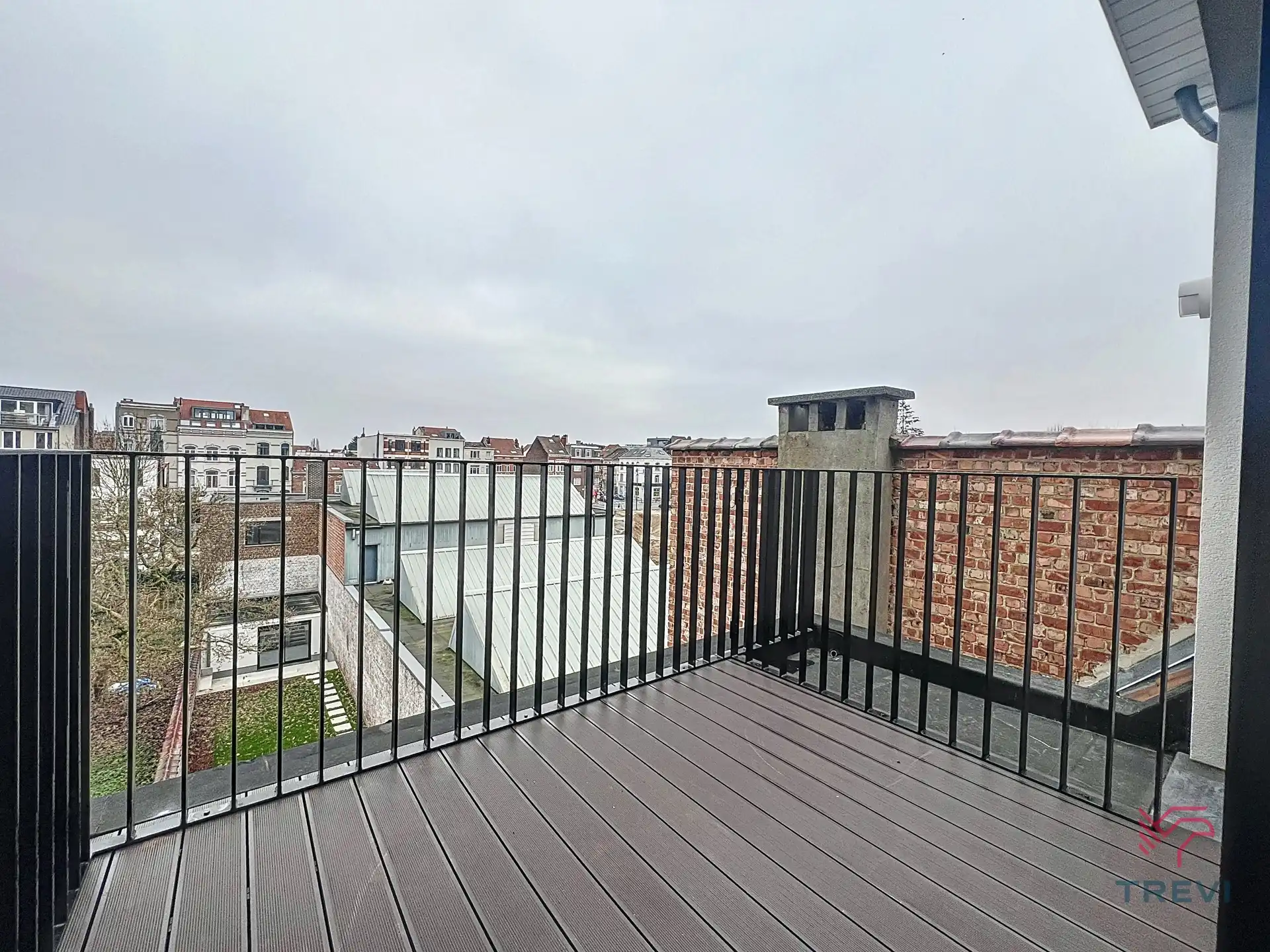 Schitterend huis met 5 slaapkamers en tuin  foto 21