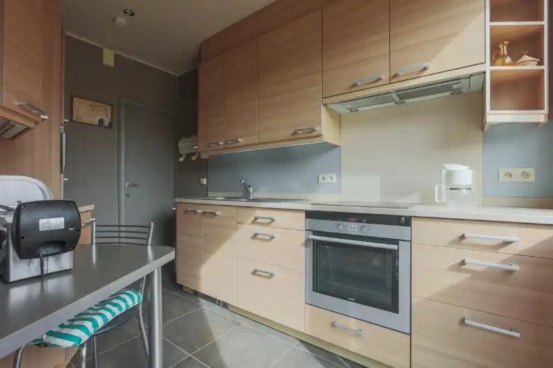 Te moderiseren woning met tuin garage en 3 slaapkamers (meer mogelijk). Sint-Elisabethwijk! foto 3