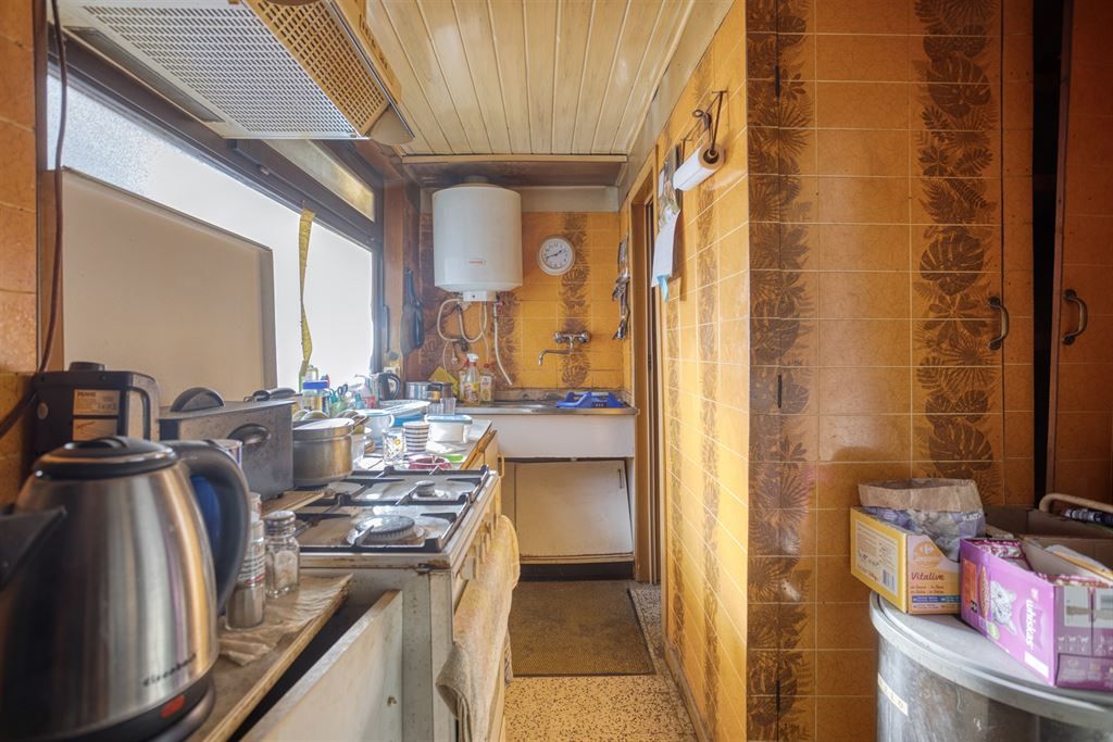 Te renoveren woning op een gunstige locatie foto 8