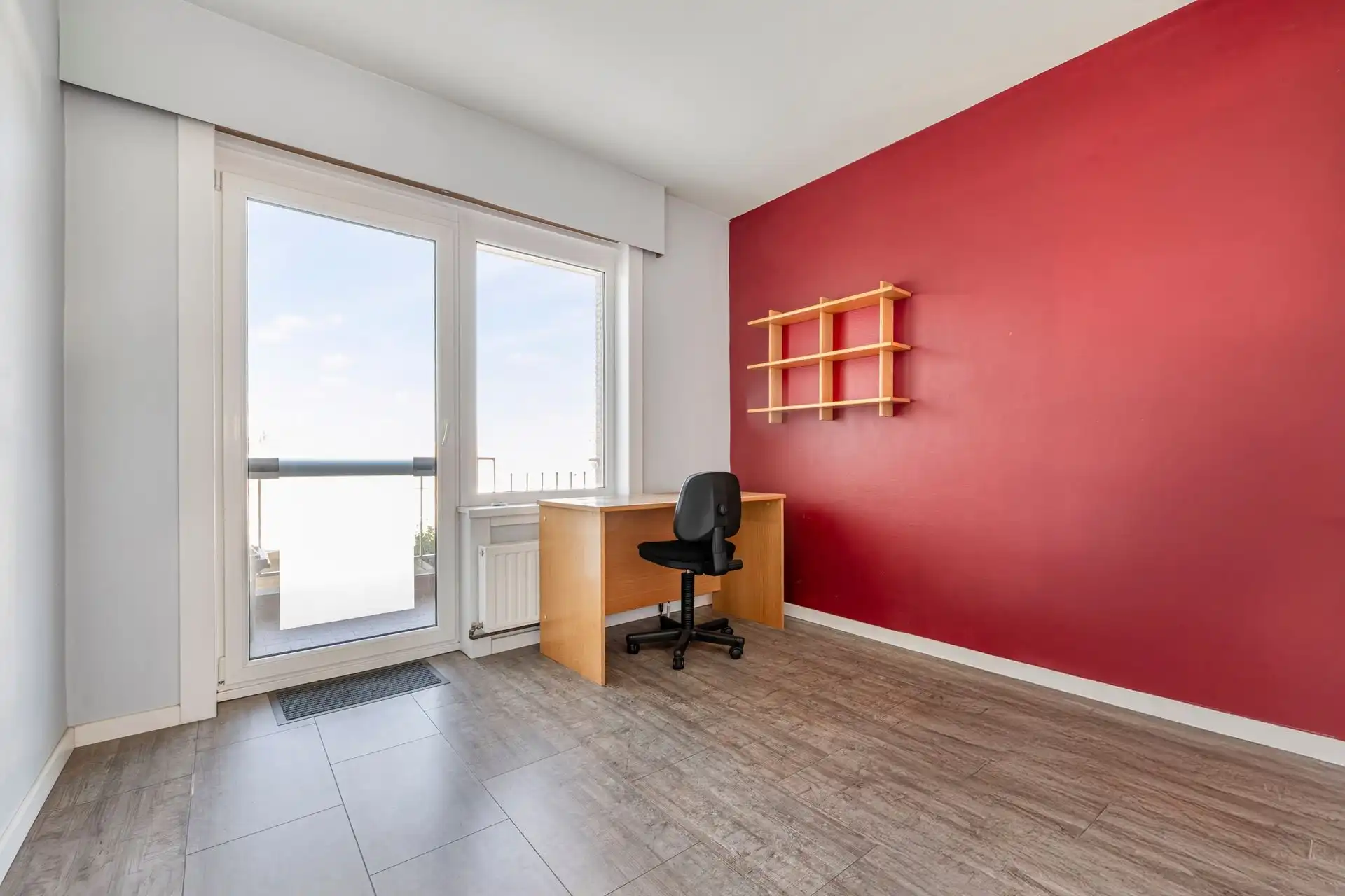 Ruim lichtrijk hoekappartement met garage foto 14