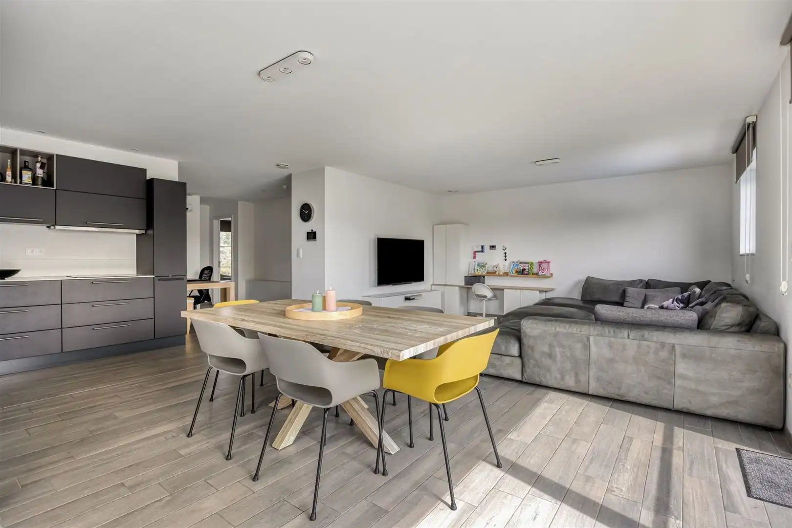 TE KOOP: Handelshuis met pizzeria & appartement in Koersel! foto 25