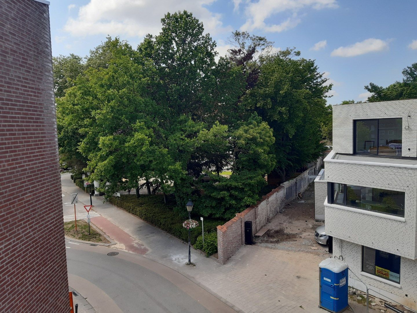 Exclusief en ruim wonen. foto {{pictureIndex}}