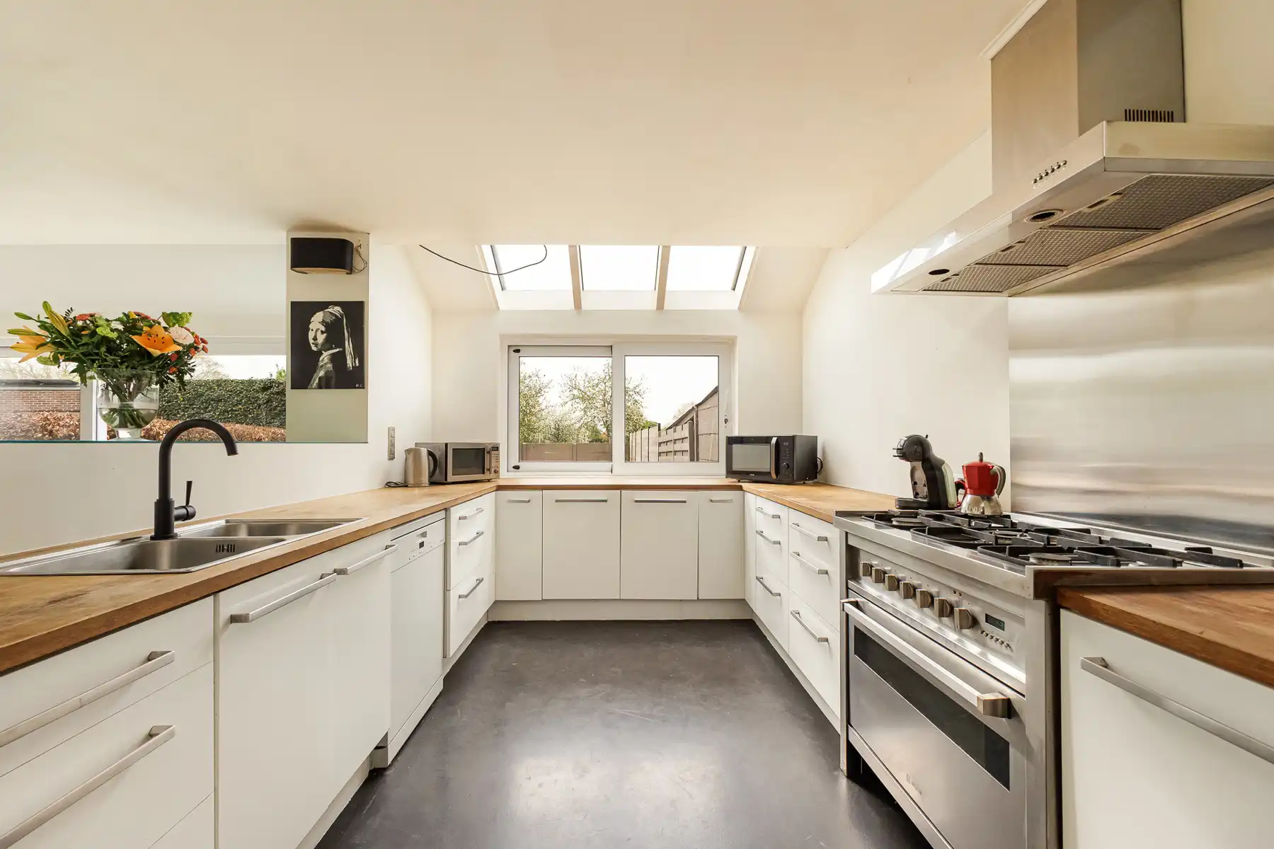 Handelshuis met 7 slaapkamers in het centrum van Stabroek! foto 9