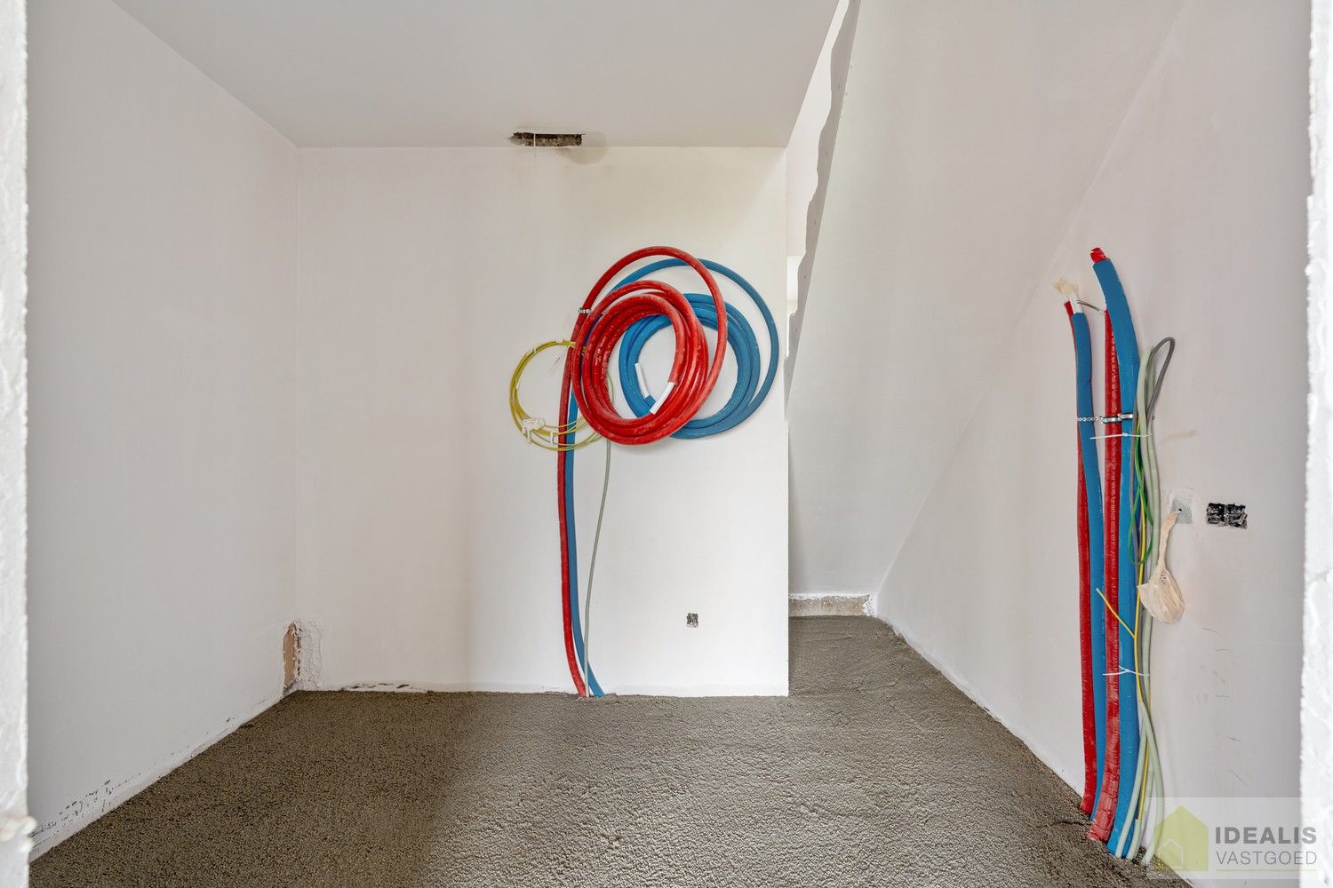 PRACHTIGE NIEUWBOUWWONING (GRONDAANDEEL €85.000,00 + 12% REGISTRATIERECHTEN EN CONSTRUCTIE €293.000,00 + 21% BTW) MET EEN HEERLIJK LICHTRIJKE WOONKAMER MET OPEN KEUKEN MET AANSLUITEND BERGPLAATS, 3 SLAAPKAMERS, EEN RUIME BADKAMER VOORZIEN VAN ALLE COMFORT! EEN HEERLIJK RUIM HUIS MET EEN LEUKE TUIN, OP EEN GEGEERDE LOCATIE NABIJ HET CENTRUM VAN REPPEL! foto 10