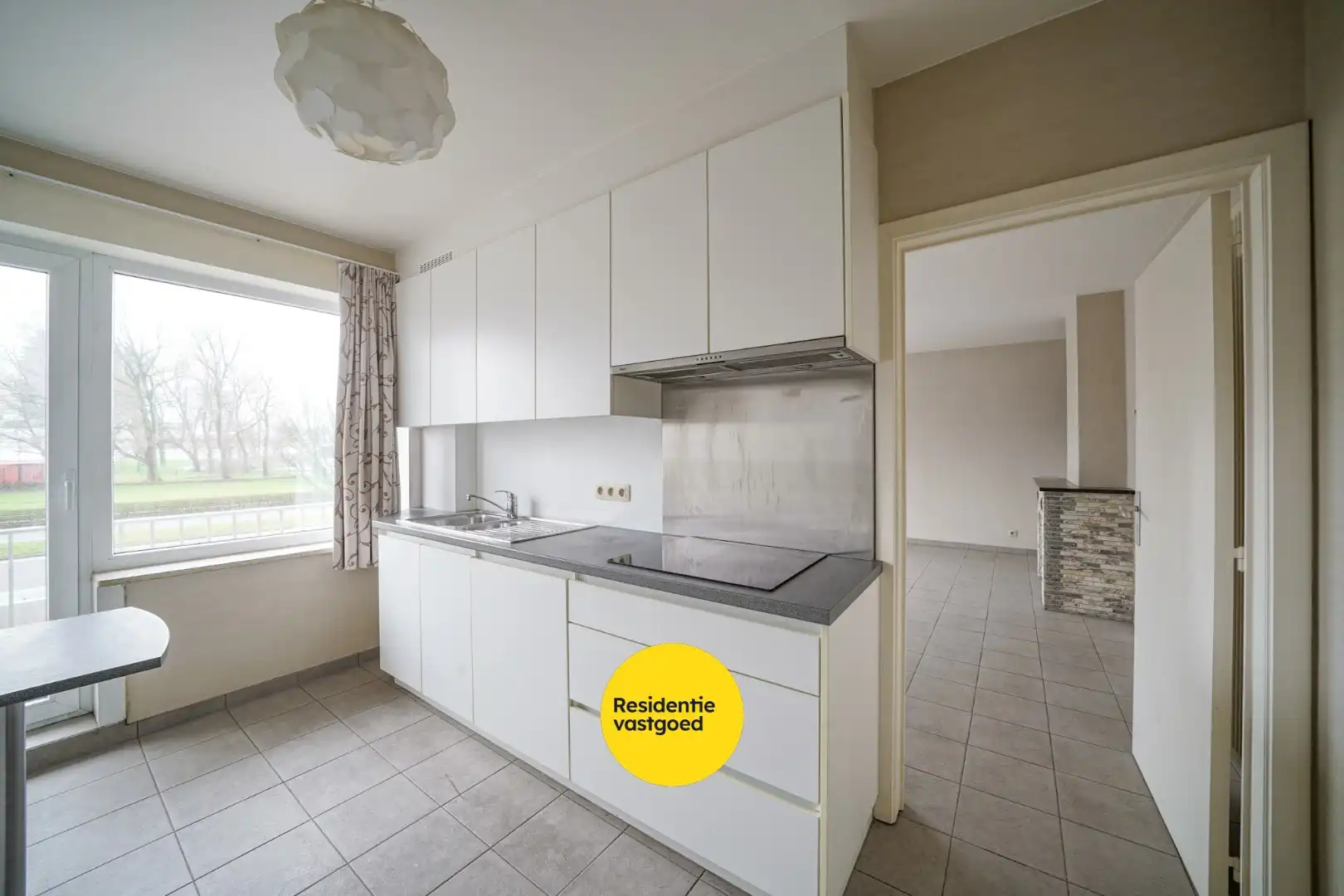 2-slaapkamerappartement met 2 balkons te Oostende foto 7