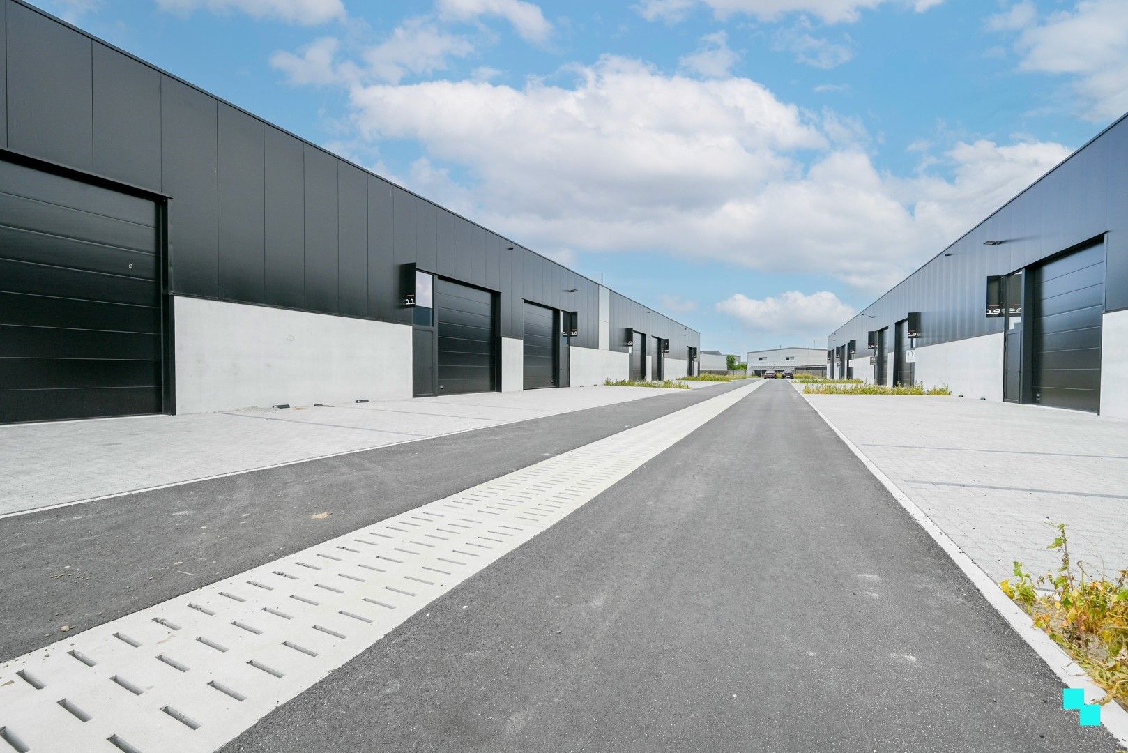 23 KMO-units met hedendaagse architectuur op toplocatie foto {{pictureIndex}}