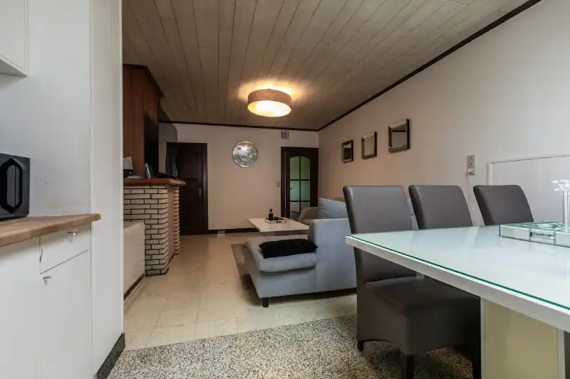 Te renoveren woning met 4 slaapkamers, tuinterras en kleine garage (elektriciteit goedgekeurd...). foto 6