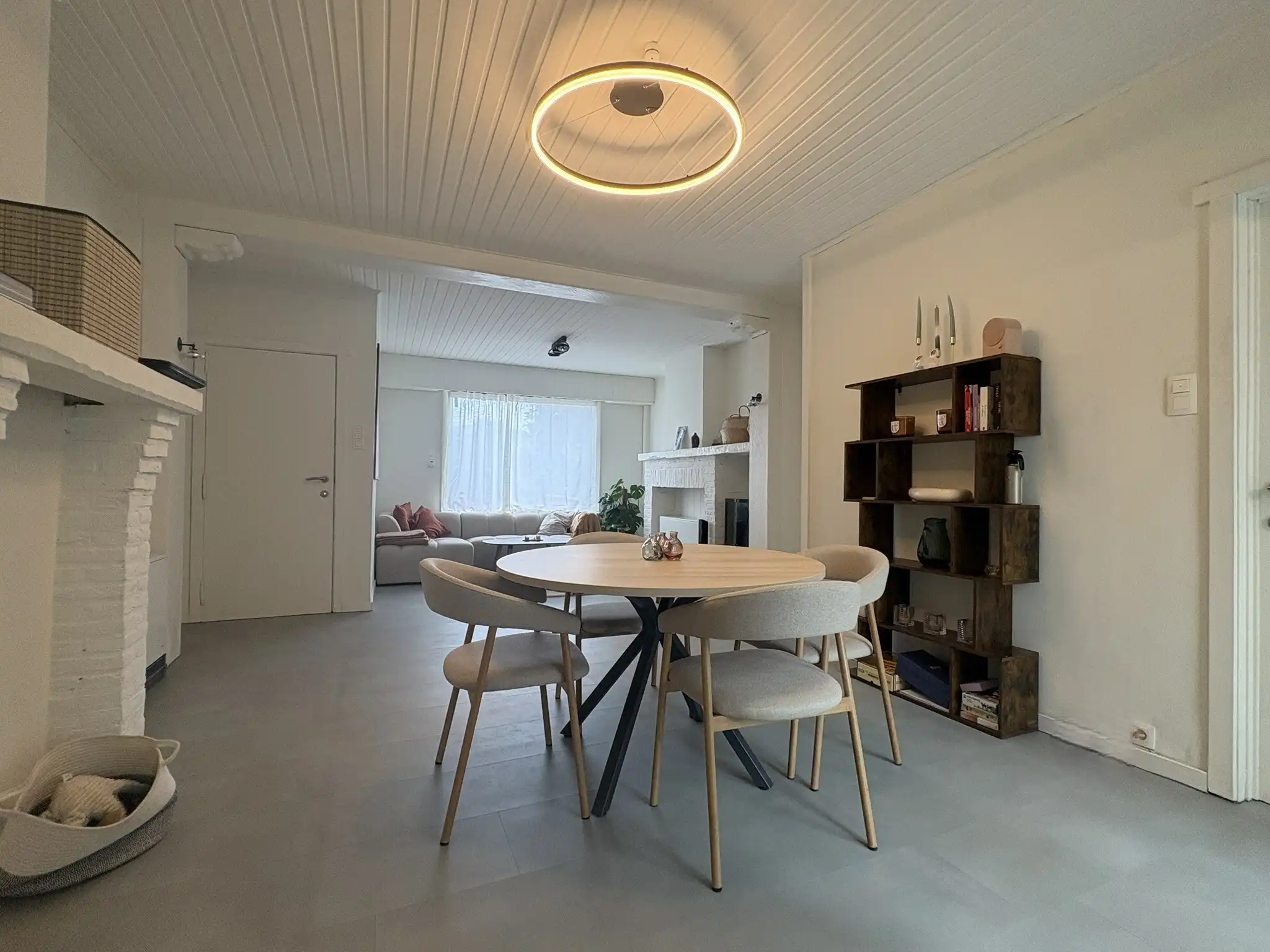Ruime rijwoning met 3 slaapkamers, garage en tuin foto 3