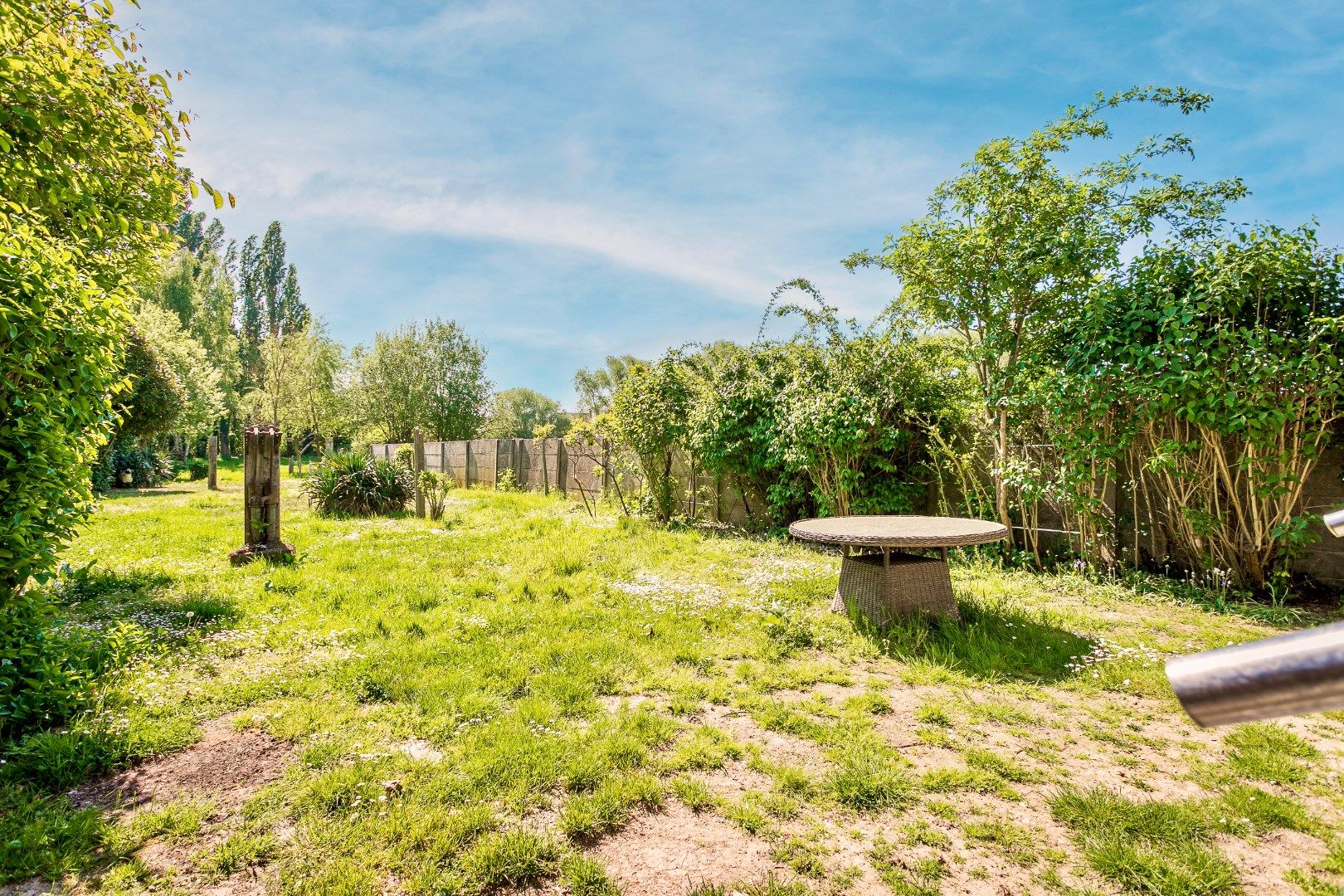 Ruime woning met 3-4 slpk, garage en tuin. foto 12