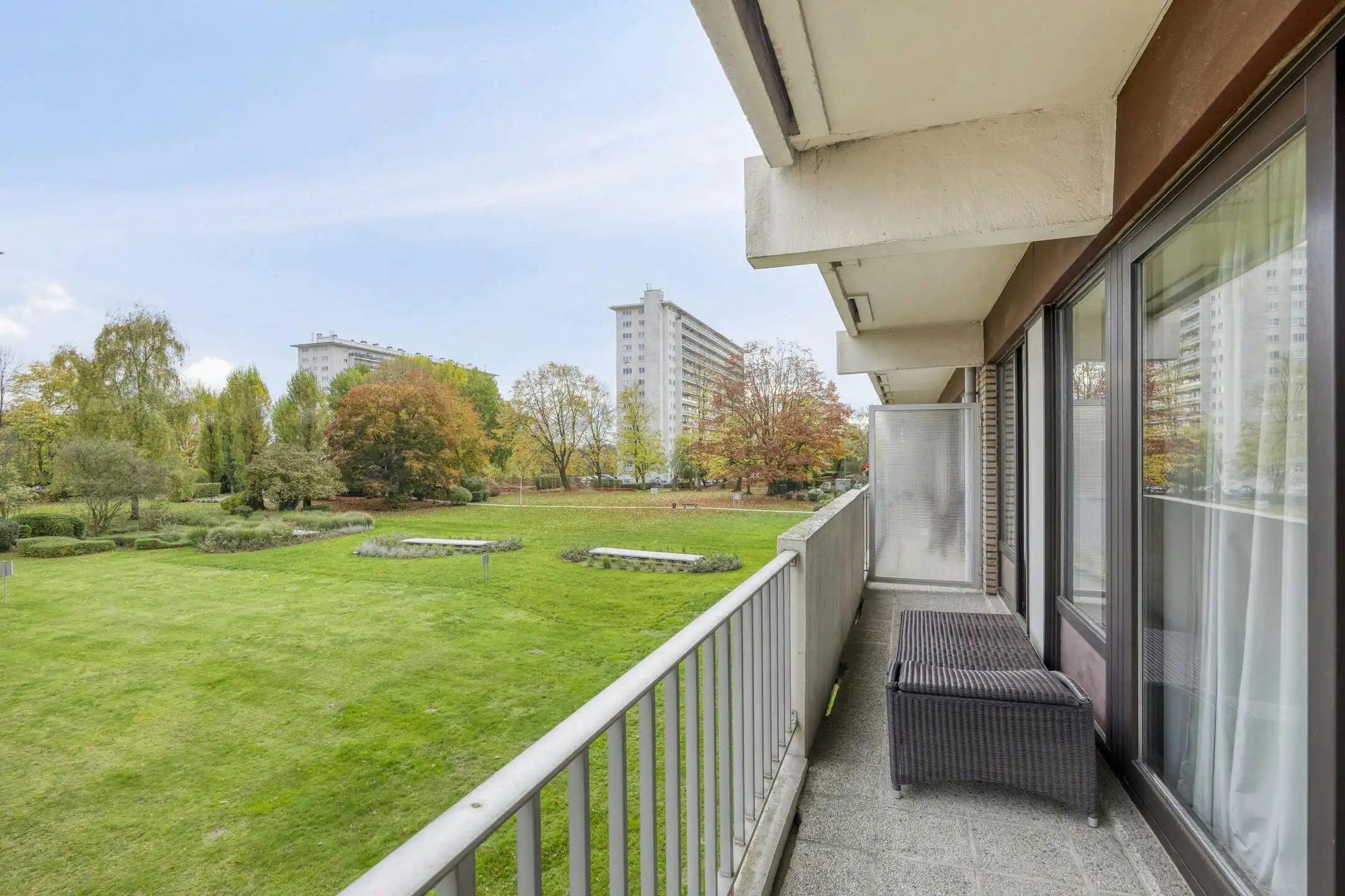 Moderne duplex met 2 slaapkamers omringd door groen in Laken foto 19