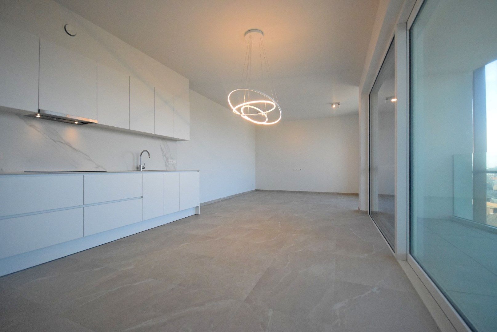 LUXE NIEUWBOUWAPPARTEMENT IN HARTJE ROESELARE foto 3