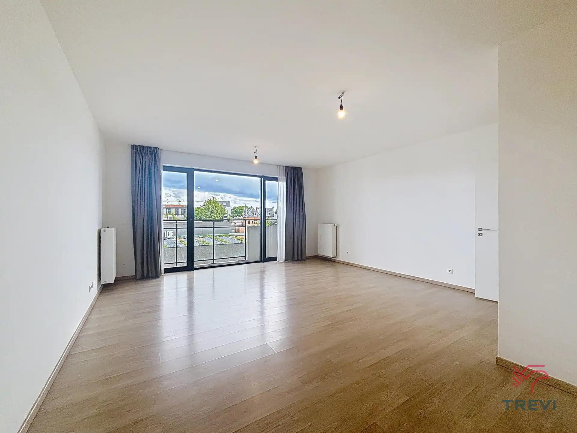 Appartement met 2 slaapkamers + parkeerplaats foto 2