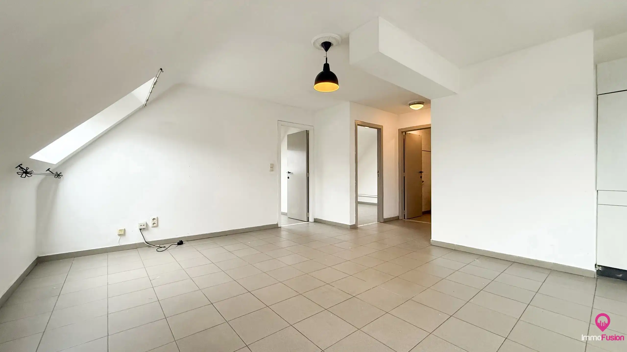 Dakappartement met 2 slpks, terras en parkeerplaats! foto 6