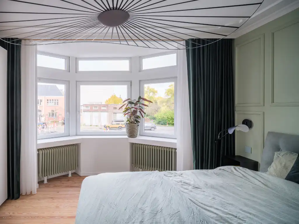 Prachtig gerenoveerde (Volt Architecten) interbellumwoning met vier slaapkamers, twee badkamers en zonnige stadstuin nabij de Bijloke. foto 16