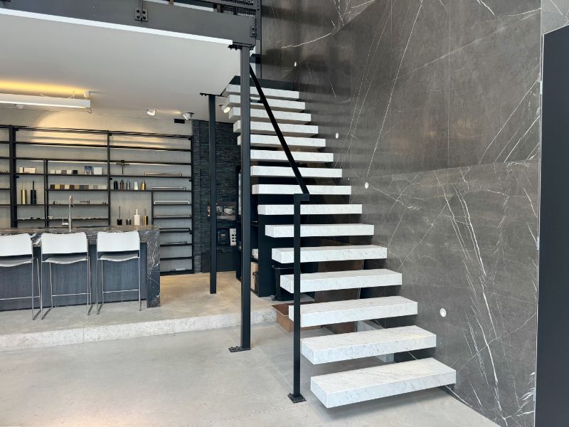 Showroom met kantoor en opslag te koop foto 5
