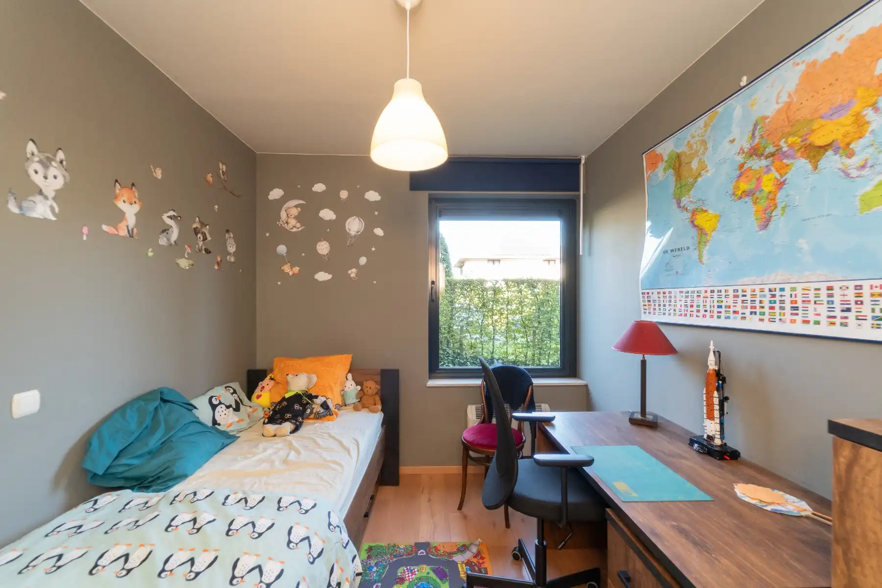 Gelijkvloers 2-slpk appartement met tuin! foto 13