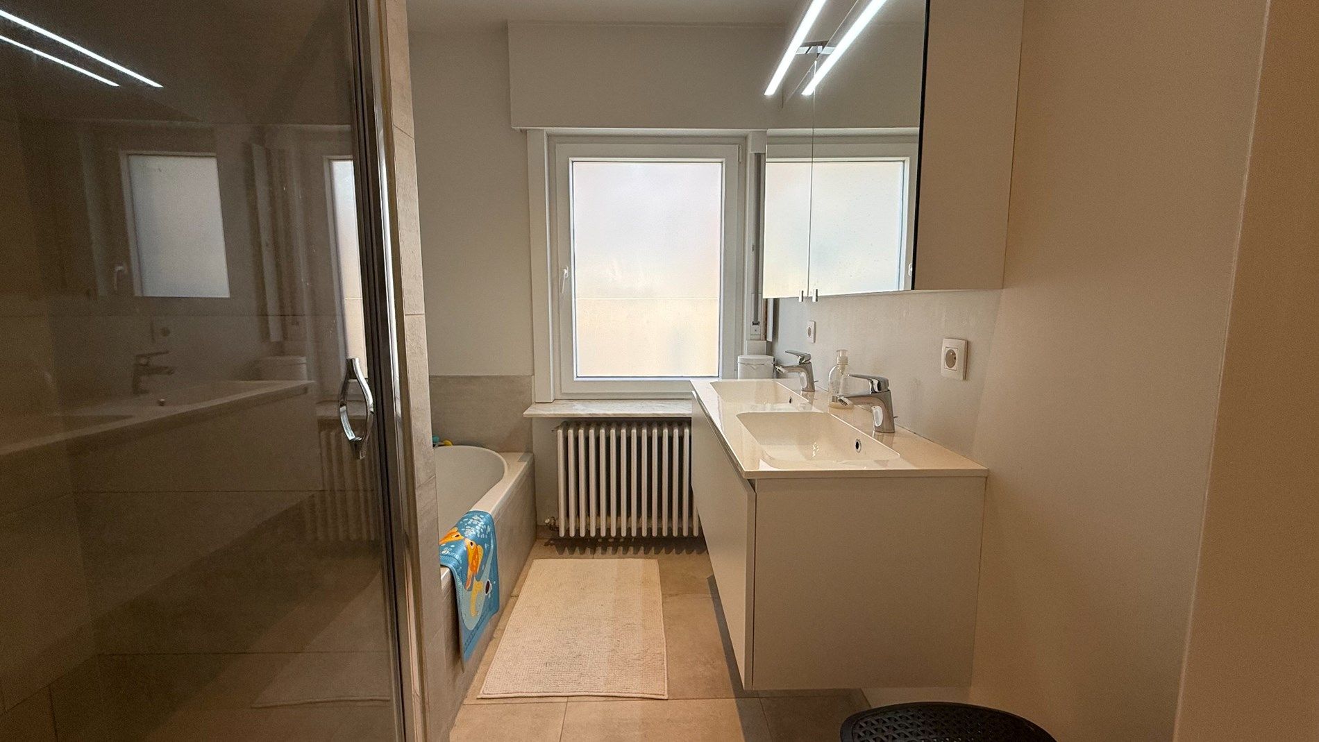 Recent gerenoveerde woning op perceel van 750m² te huur in Zulte!  foto 12
