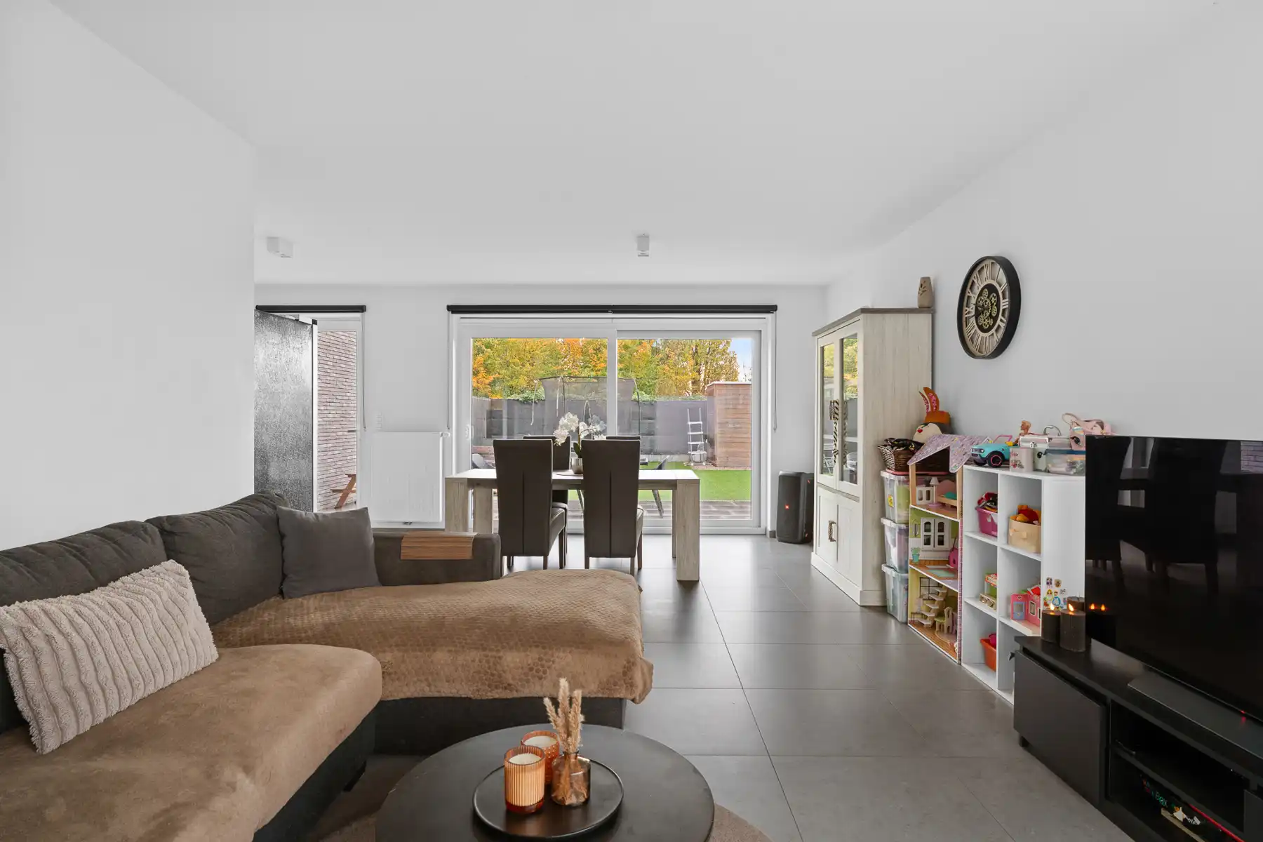 Energiezuinige recente woning in doodlopende straat te Eeklo foto 2