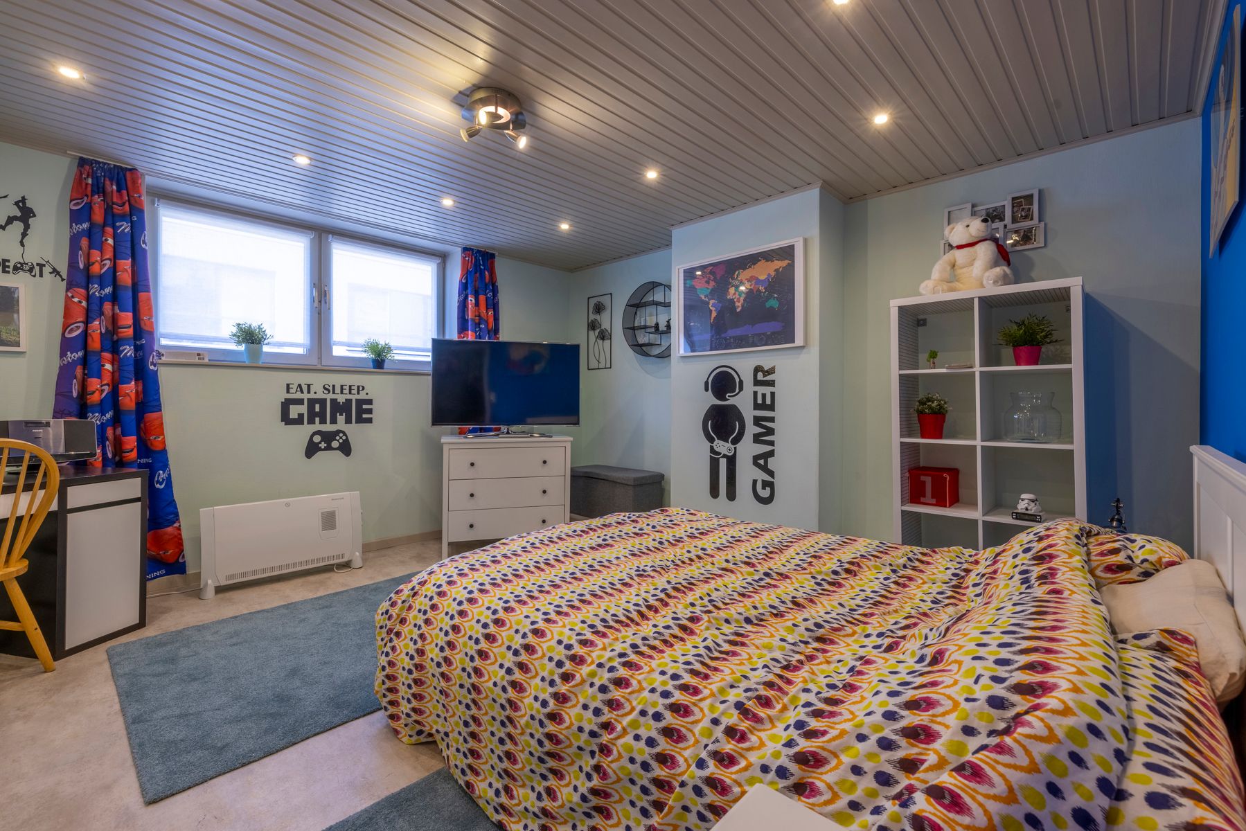 Ruime woning met 5 slpk, garage en zongerichte tuin te koop! foto 15