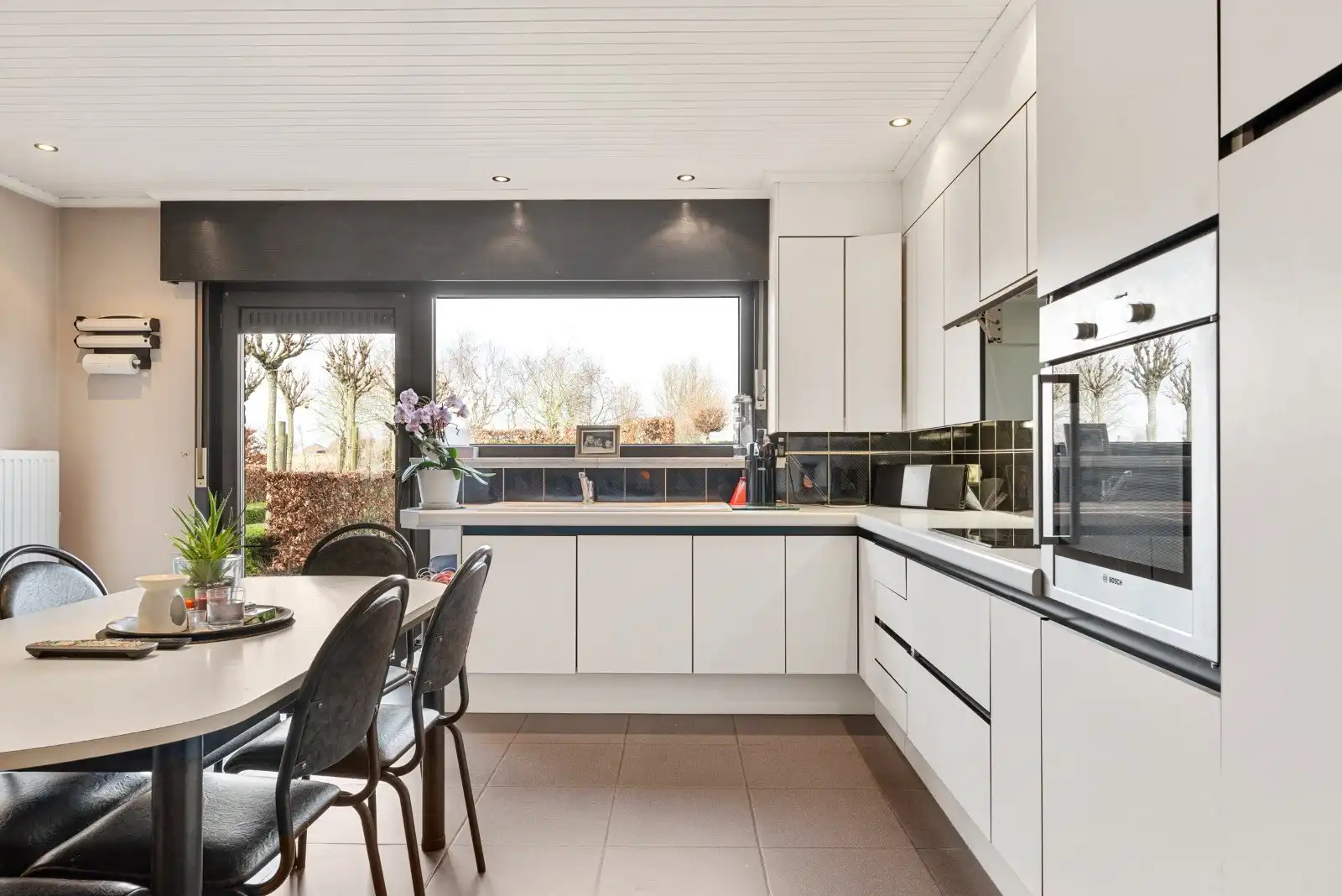 Ruime gezinswoning met tuin te huur in Westrozebeke  foto 11