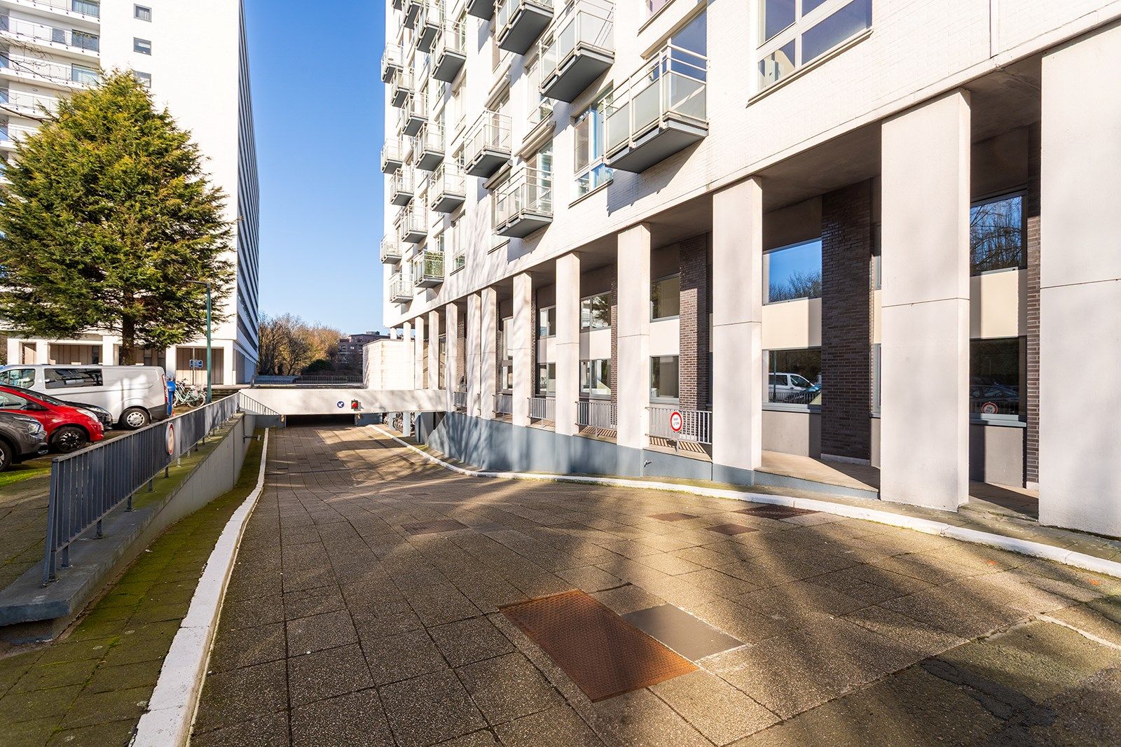 Appartement met 3 slpks, 2 bdks, 3 terrassen en parking foto 25