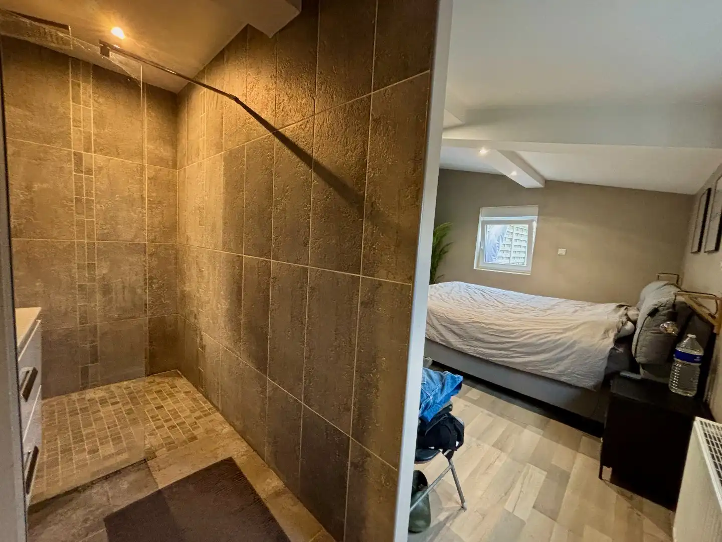 ENERGIEZUINIGE RUIME WONING OP 375M² MET 3 SLPKS, 2 BADKAMERS, GARAGE EN TUIN foto 10