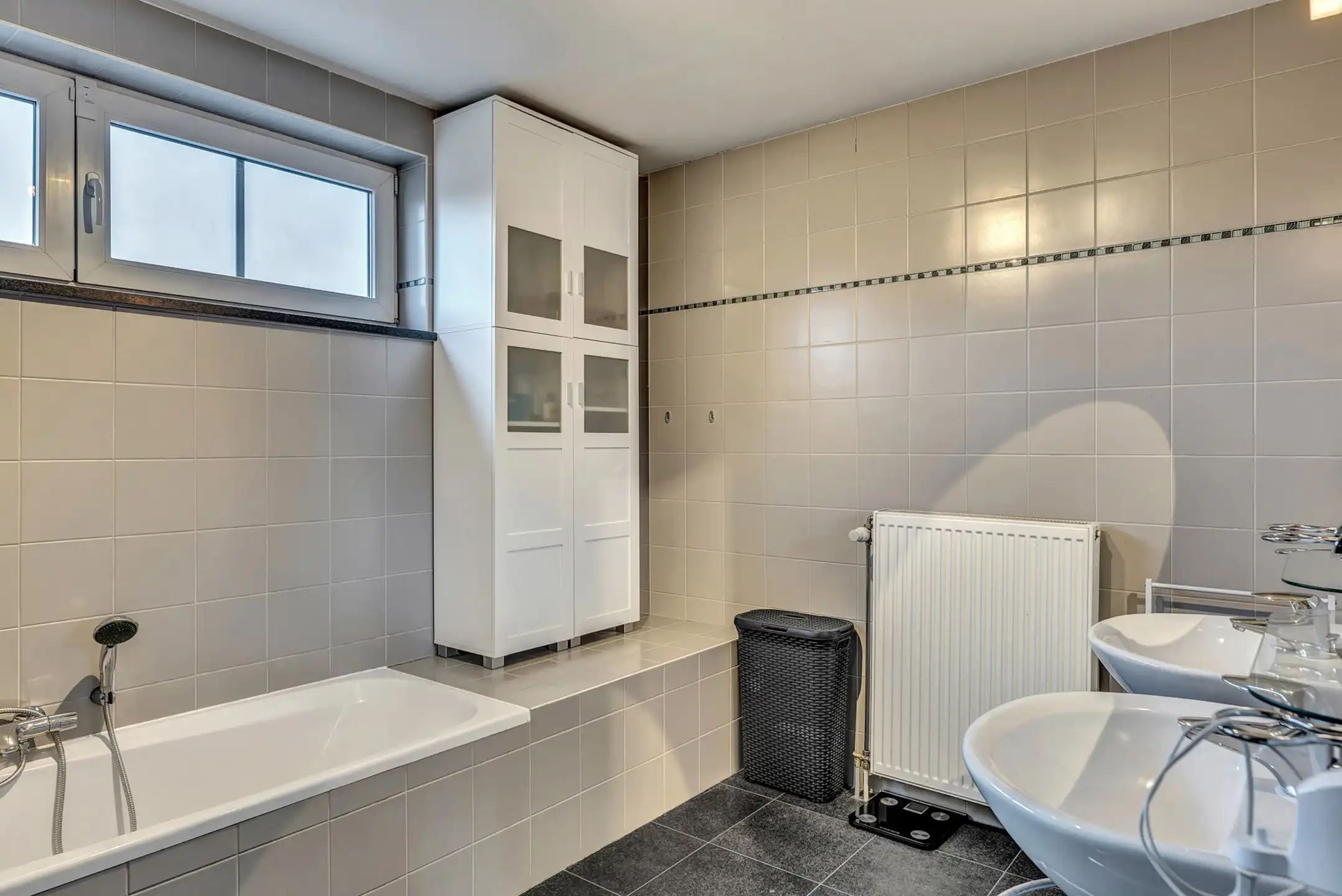 Ruime, instapklare HOB met 4 slpks, garage en tuin foto 16