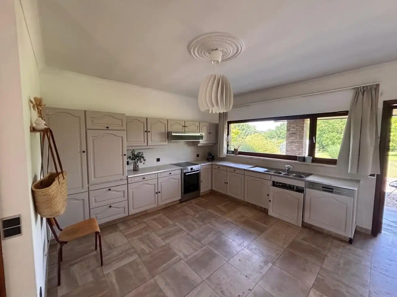 PRESTIGIEUZE VILLA OP TOPLOCATIE NEIGEMBOS OMGEVEN DOOR GROEN foto 13