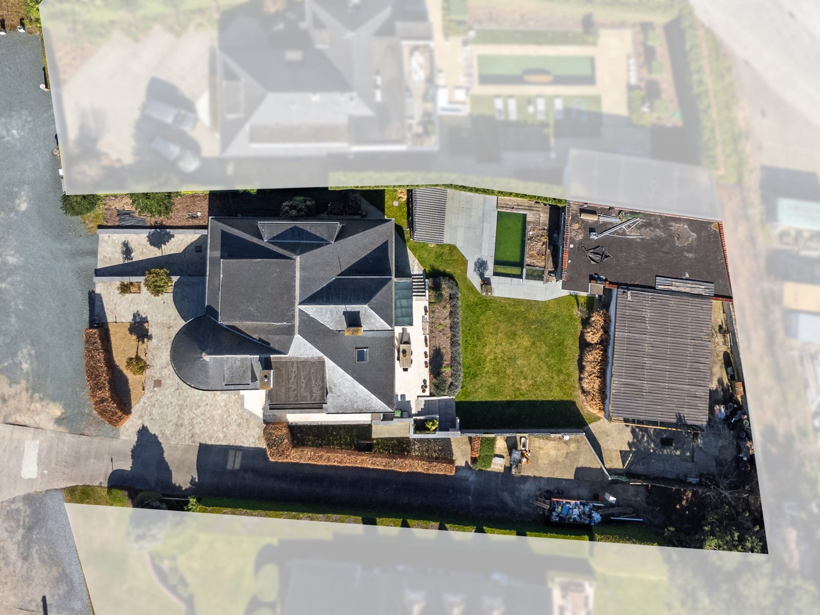 Statige villa: 6 slpk’s met tuin & praktische loods ! foto 27