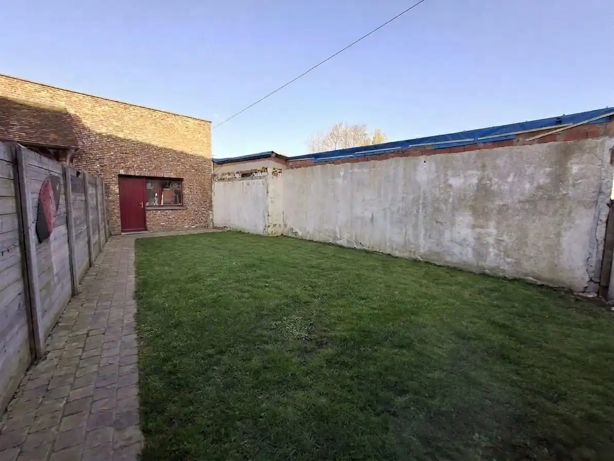 ALLEENSTAANDE GEZINSWONING MET 3 SLPKS EN TUIN foto 10
