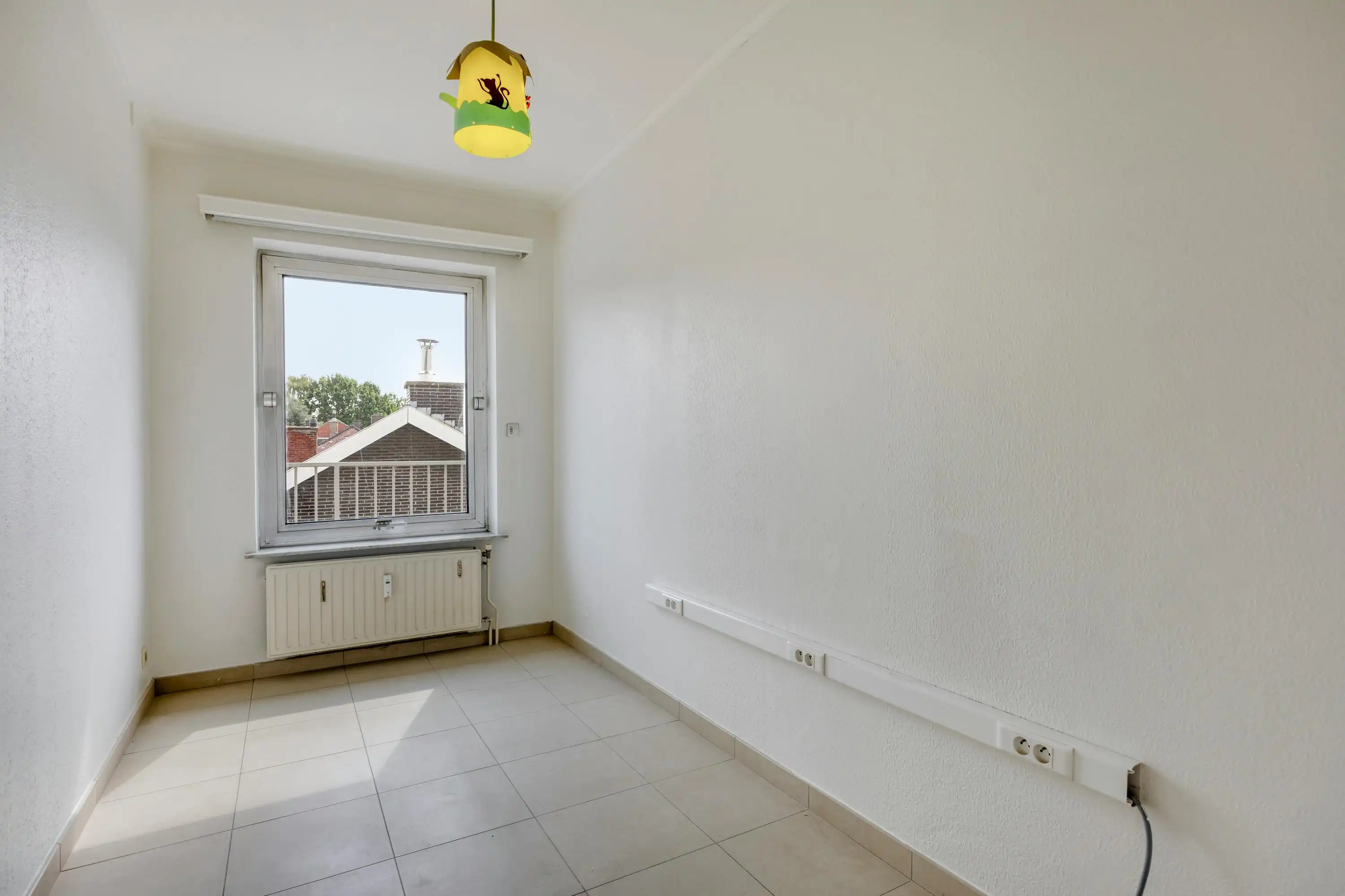 Drie slaapkamer appartement met garagebox en berging in het centrum van Hasselt foto 15
