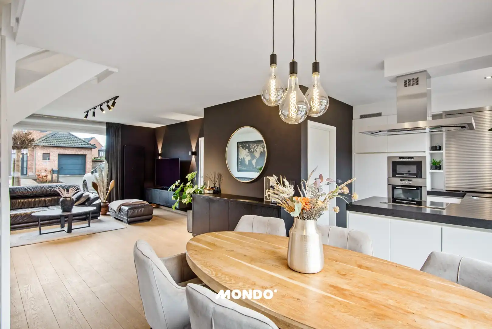 Instapklare woning met 4 slaapkamers en zuidoostgerichte tuin foto 4