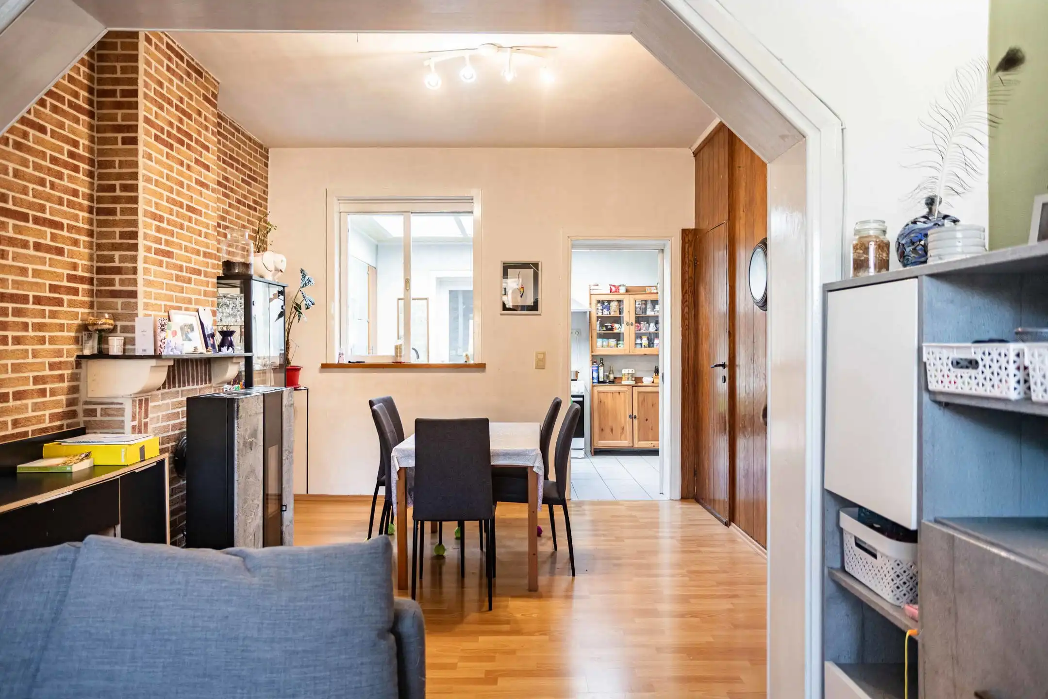 Comfortabele woning met tuin en private parking foto 4