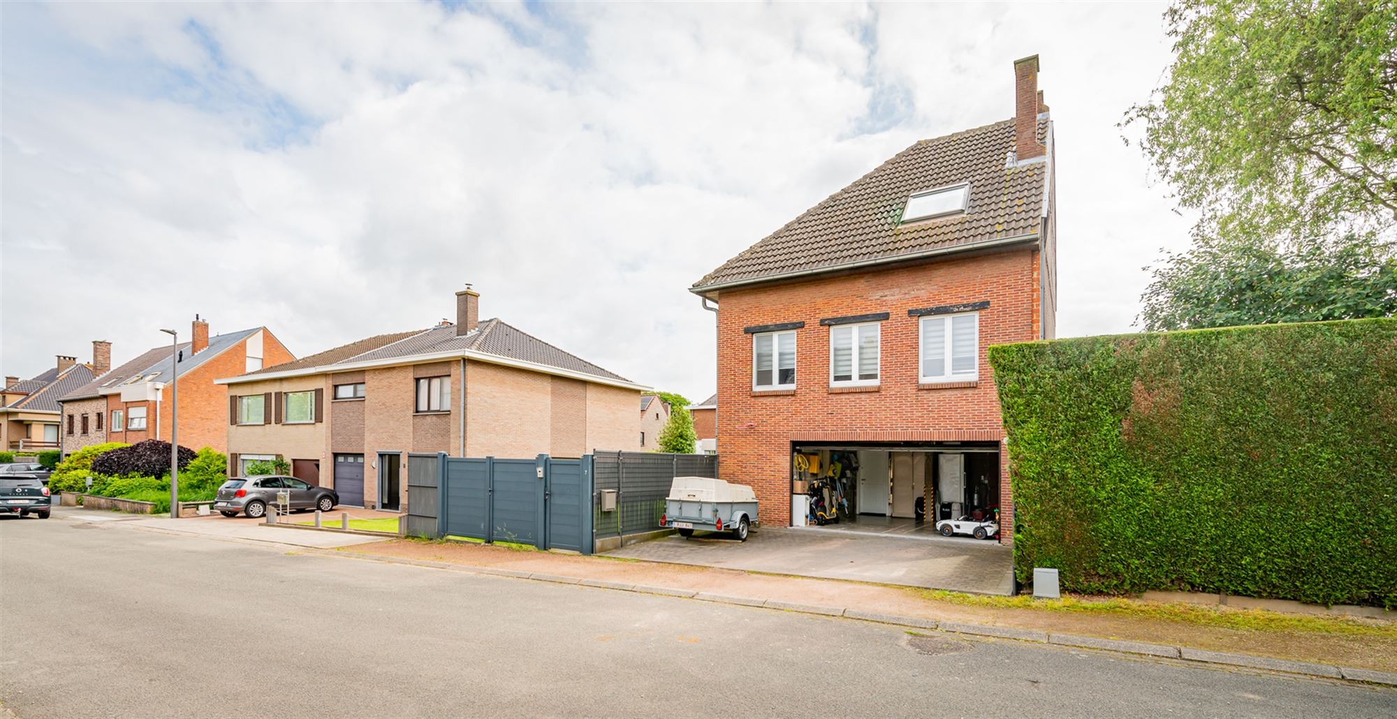 Gerenoveerde 4-gevel woning te koop  foto 1