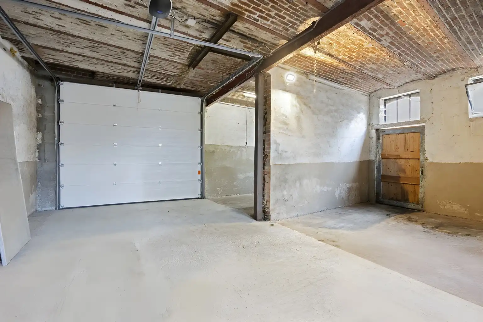 INSTAPKLARE WONING MET BIJGEBOUW EN RUIME GARAGE/LOODS  foto 25