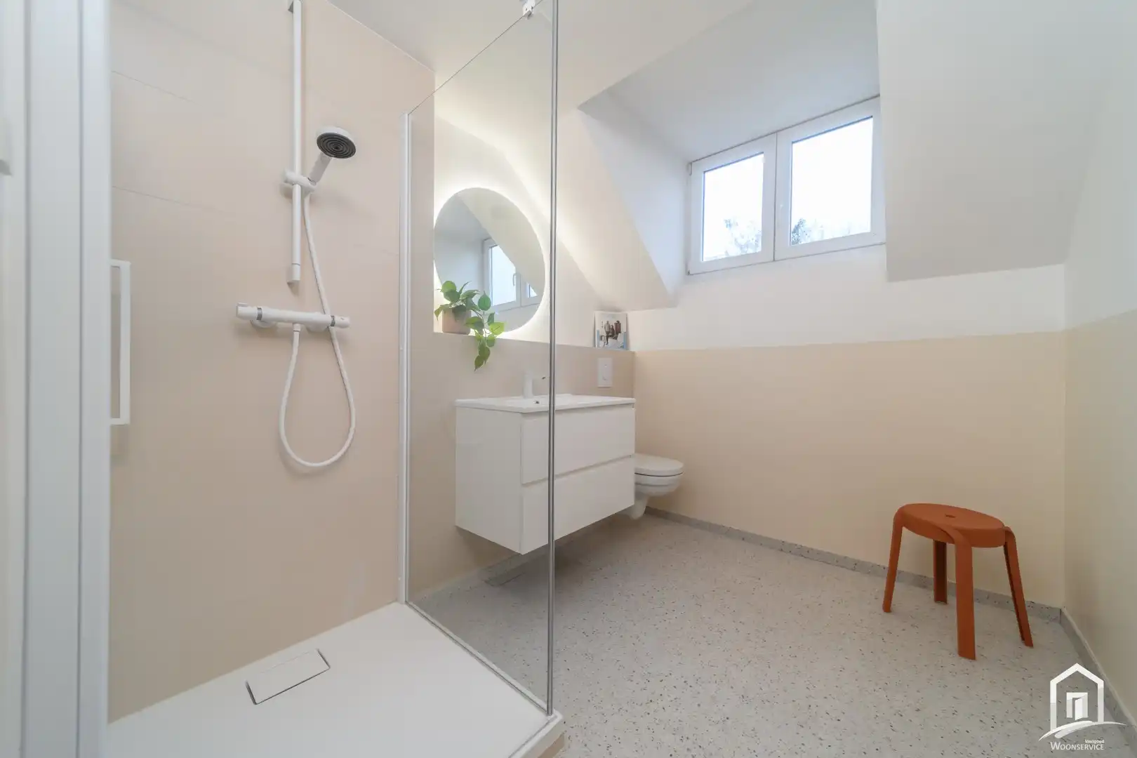 Exclusief gerenoveerde burgerwoning foto 25