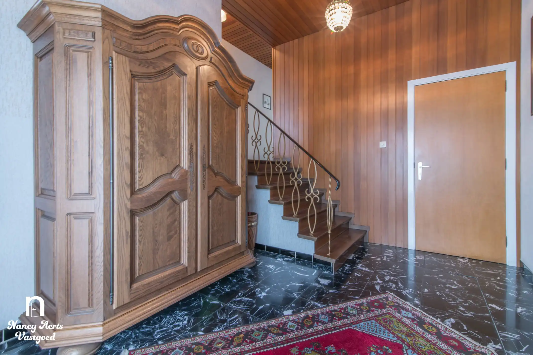 Uitstekend onderhouden split‑level woning in groene omgeving foto 15
