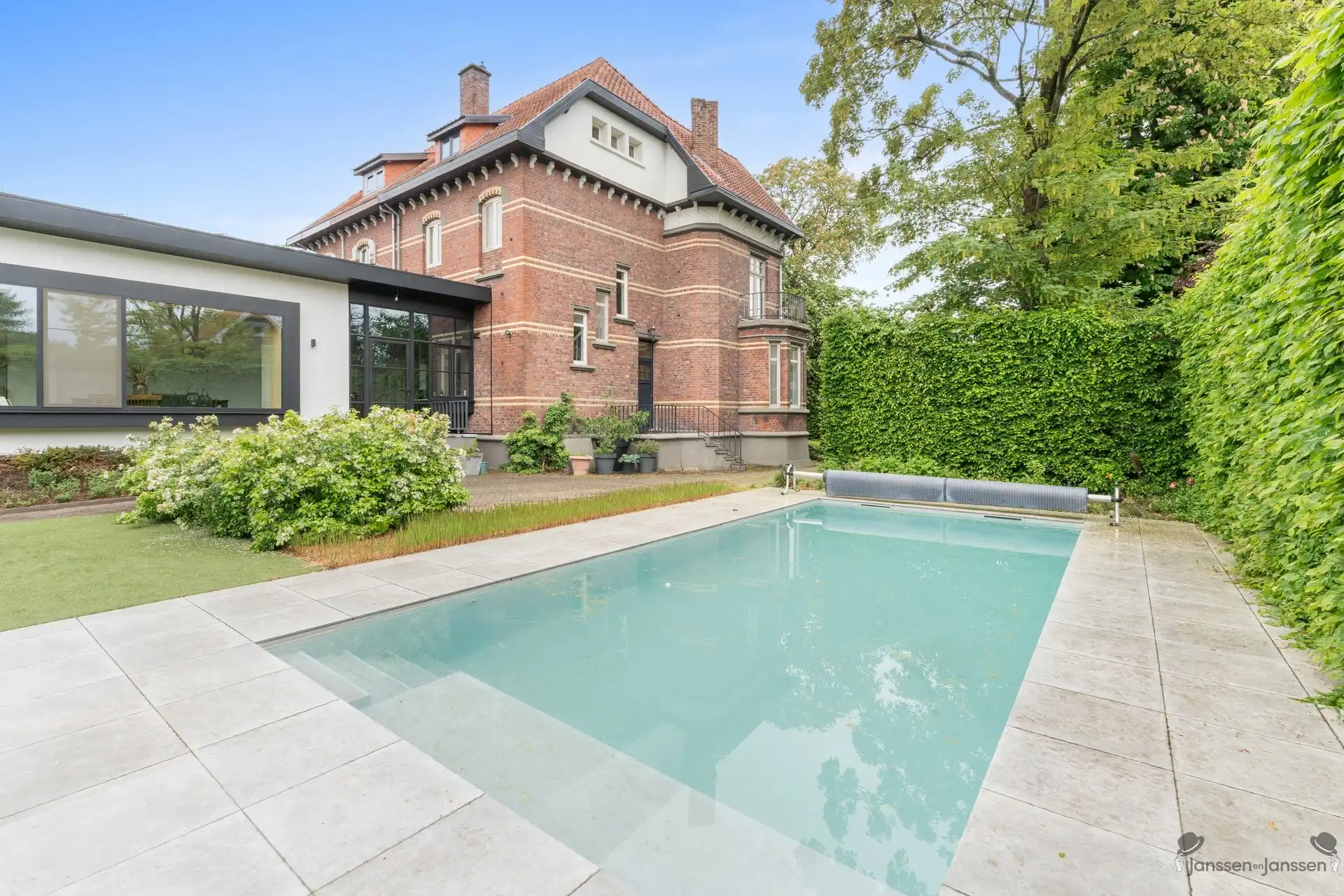 Karaktervolle interbellumvilla met hedendaags comfort nabij het hart van Genk foto 24