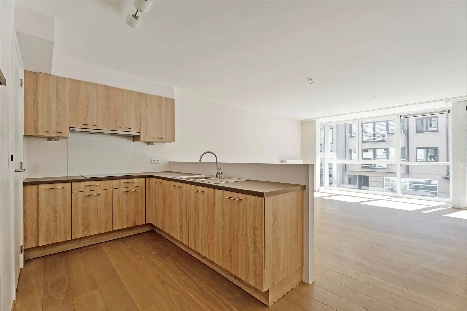 INSTAPKLAAR / GROOT TERRAS foto 6