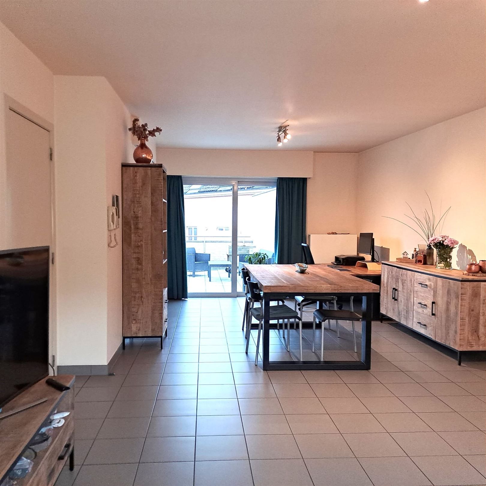 TE HUUR: Duplex-appartement met 3 slaapkamers in Heusden! foto 2