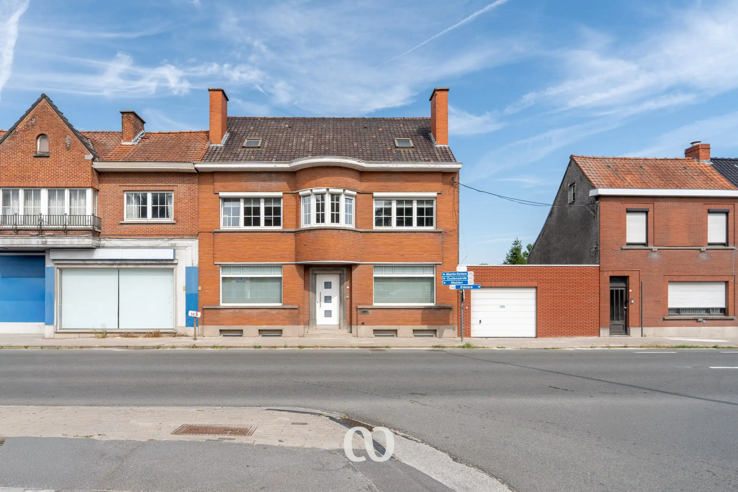 Hoofdfoto van de publicatie: Ruime stadswoning met garage, tuin en uitbreidingsmogelijkheden in Oudenaarde