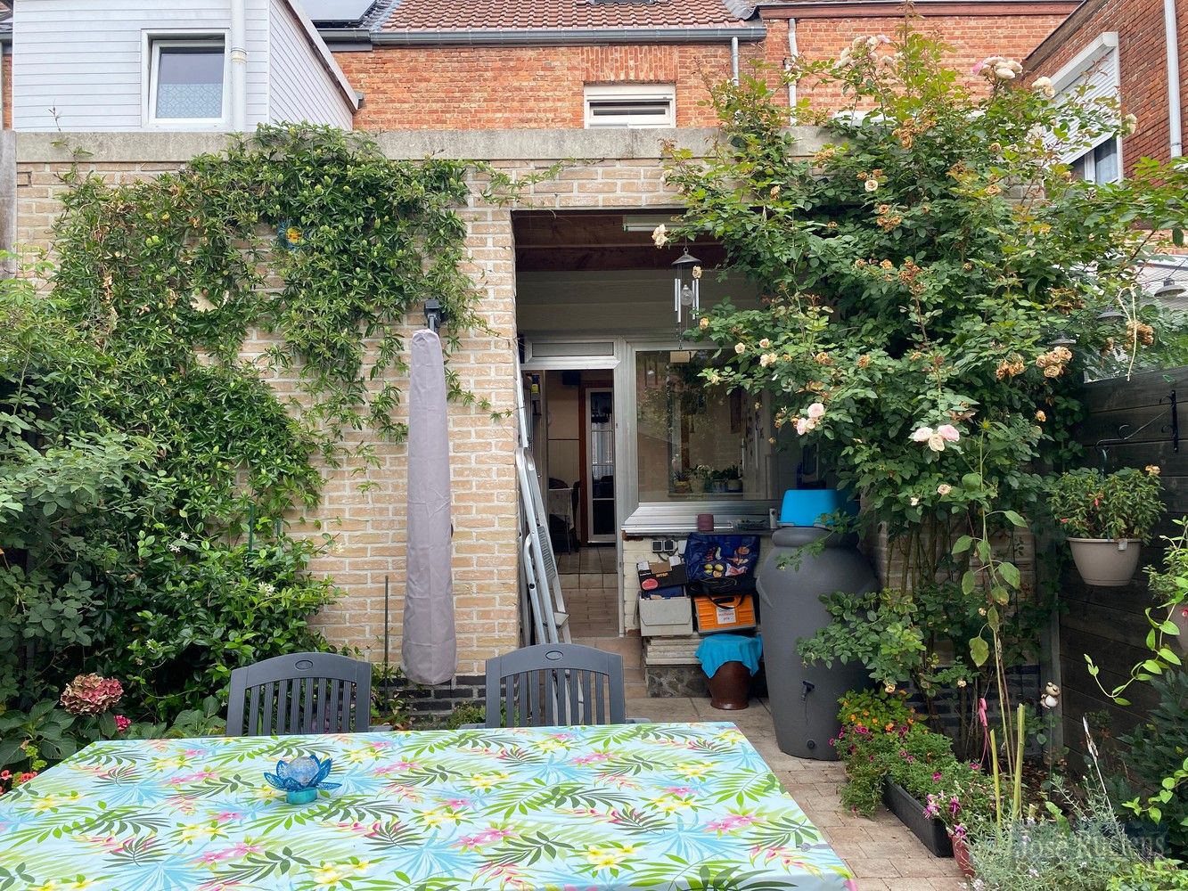 Uitstekend gelegen gezinswoning met aangename stadstuin foto 4