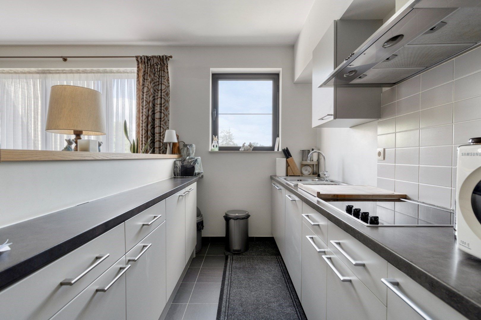 Instapklaar 2-slaapkamer appartement met zonnig terras en optionele garagebox foto 7